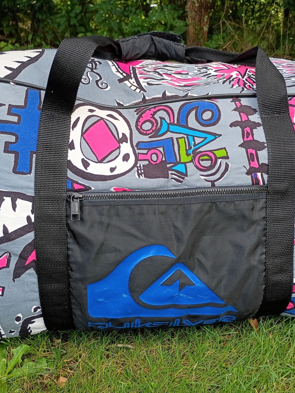 Quiksilver Men's Graphic Duffel Bag in Gray with Pink & Blue Accents